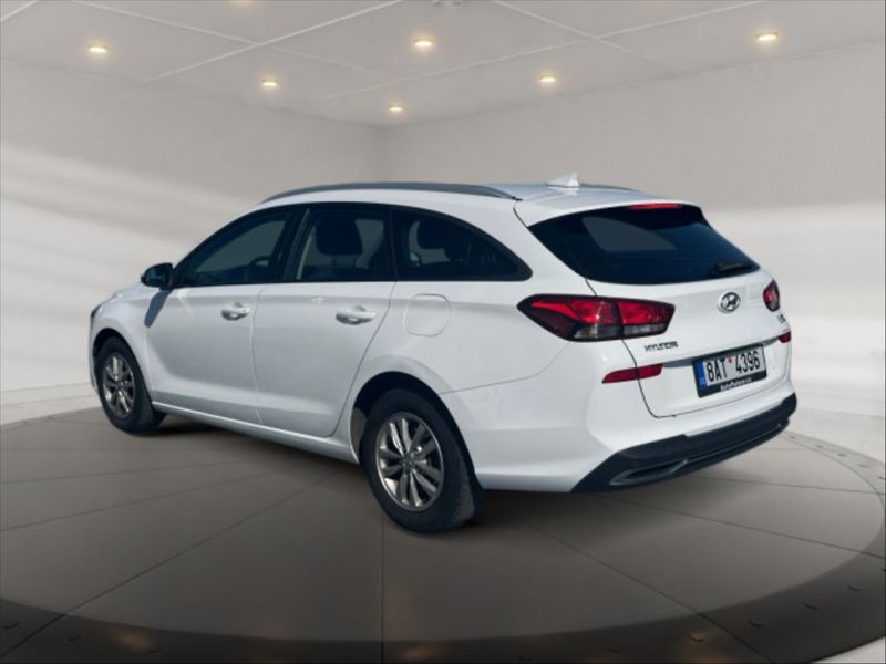 Hyundai i30 1,0 TGDI 120 Comfort - fotka 4 z 10