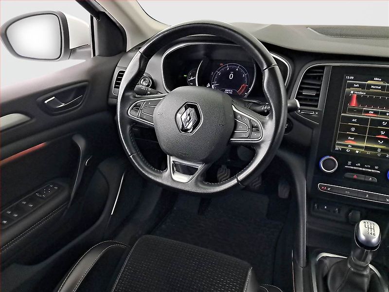 Renault Mégane (2017) 1.2 TCe, Navi, Tempomat - fotka 7 z 17