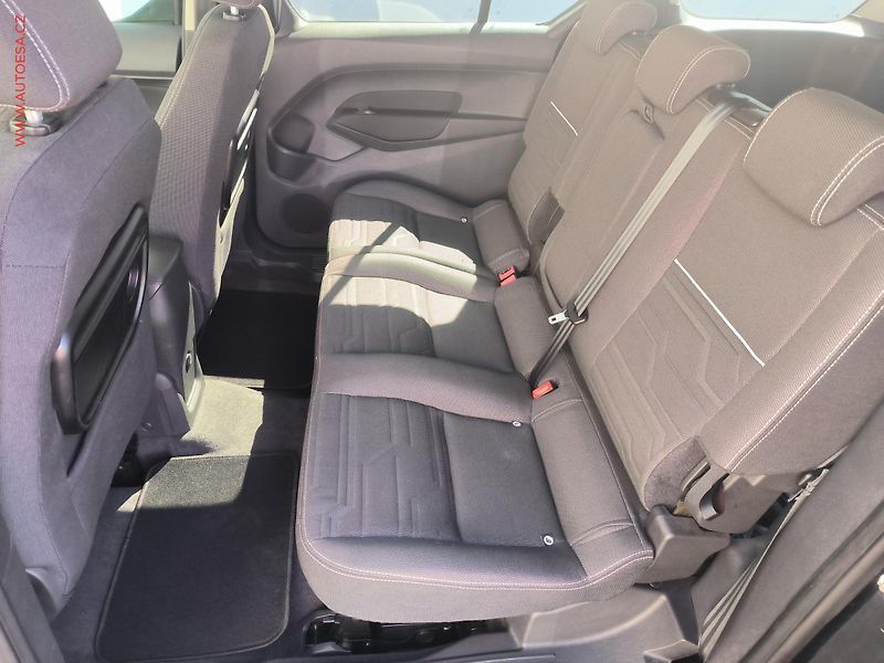 Ford Tourneo Connect (2015) 1.6TDCi MAXi, Titanium, navi - fotka 10 z 21