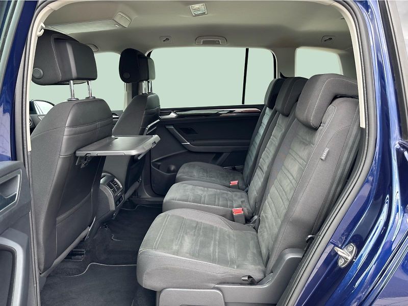 Volkswagen Touran 2,0TDi 140kW HIGHLINE BUSINESS - fotka 12 z 30