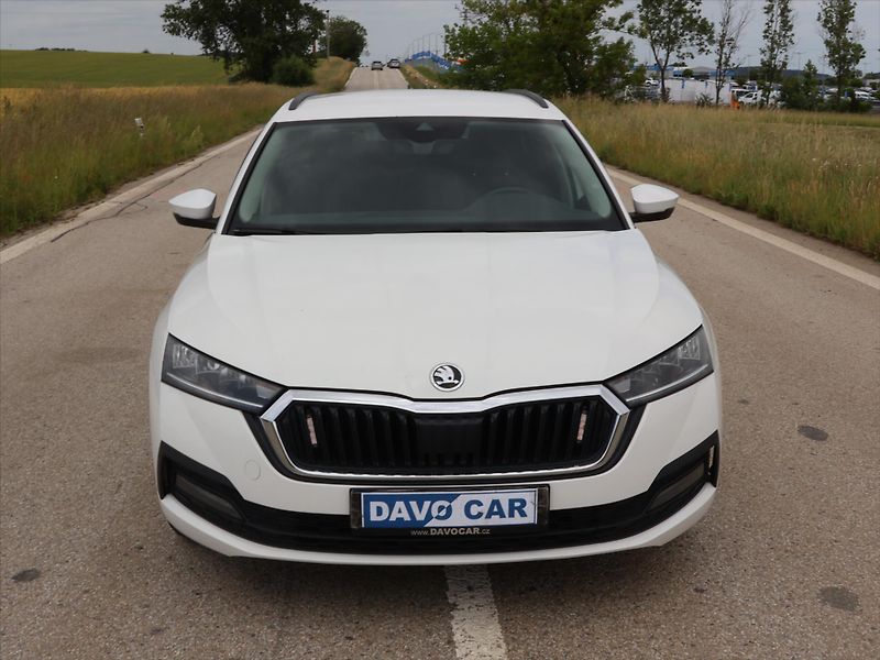 Škoda Octavia 2,0 TDI 85kW Ambition CZ - fotka 2 z 32