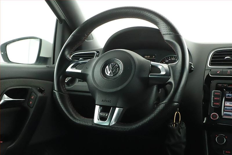 Volkswagen Polo (2011) 1.4 GTI, Automat, Tempomat - fotka 8 z 15