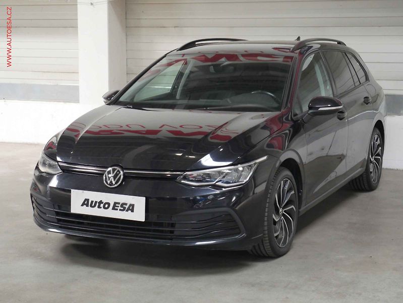 Volkswagen Golf (2020) 2.0 TDi, ČR, Life - fotka 3 z 23