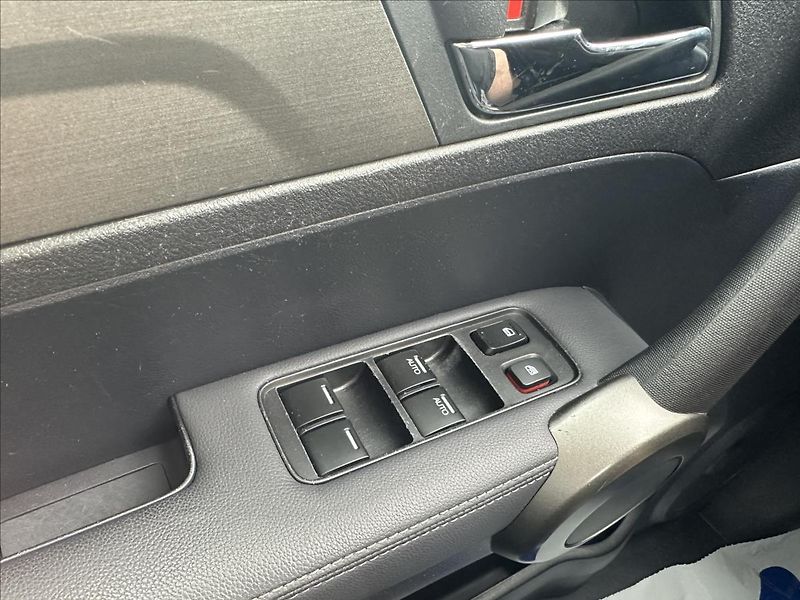 Honda CR-V 2,0 4x4 Executive TAŽNÉ TOP - fotka 20 z 26