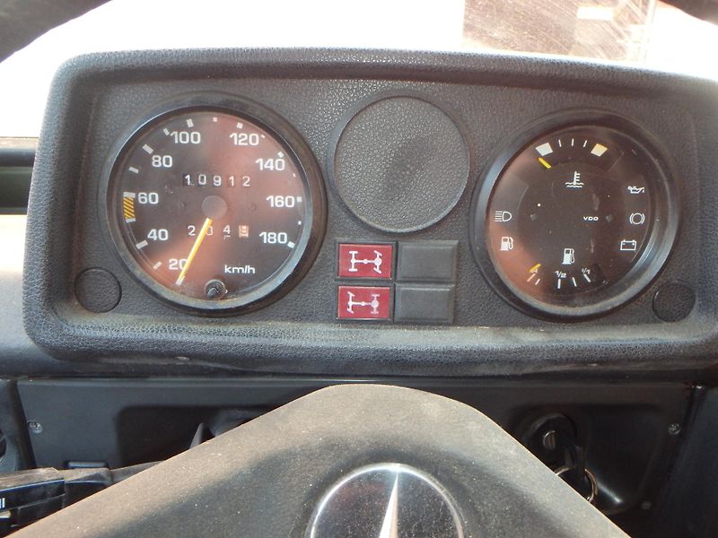 Mercedes-Benz Třídy G (1990) 250 GD - fotka 9 z 18