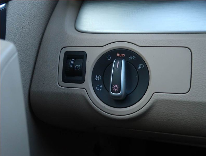 Volkswagen Passat (2011) Highline 2.0 TDI, 4X4 - fotka 19 z 24