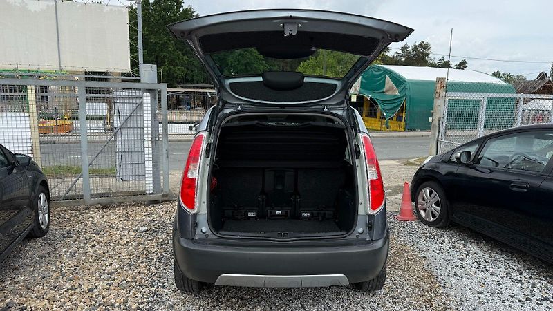 Škoda Roomster (2010) 1.2TSi 77kW *DSG*ALU*Klima* - fotka 20 z 22