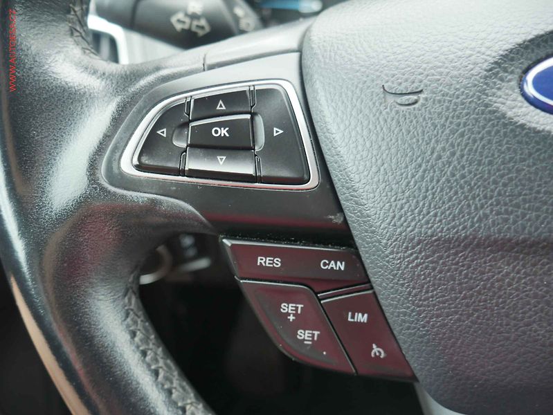 Ford Focus (2017) 1.5EB, Titanium, AT - fotka 13 z 15