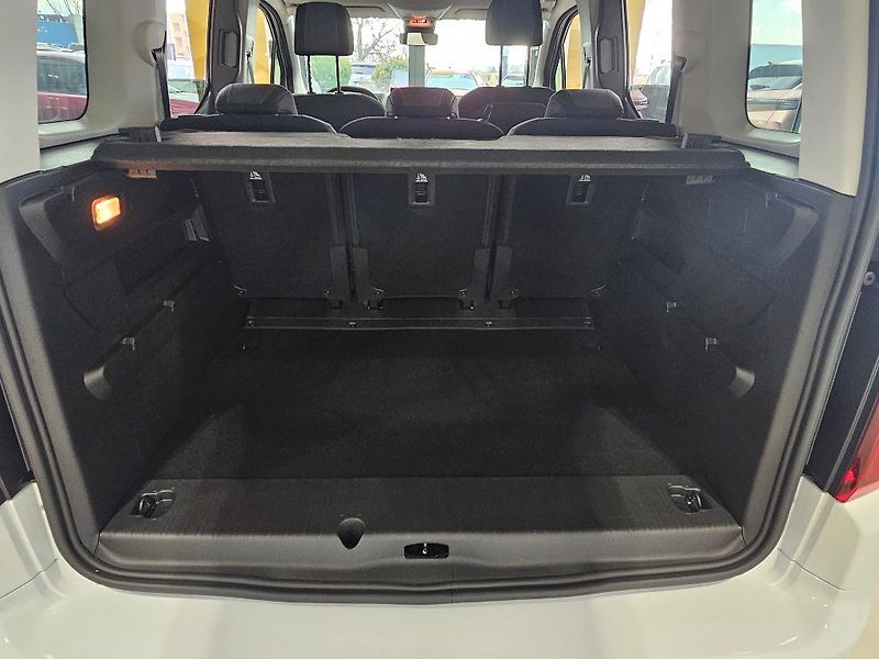 Opel Combo (2026) Elegance Plus L1 1.5 CDTi MT6 - fotka 5 z 15