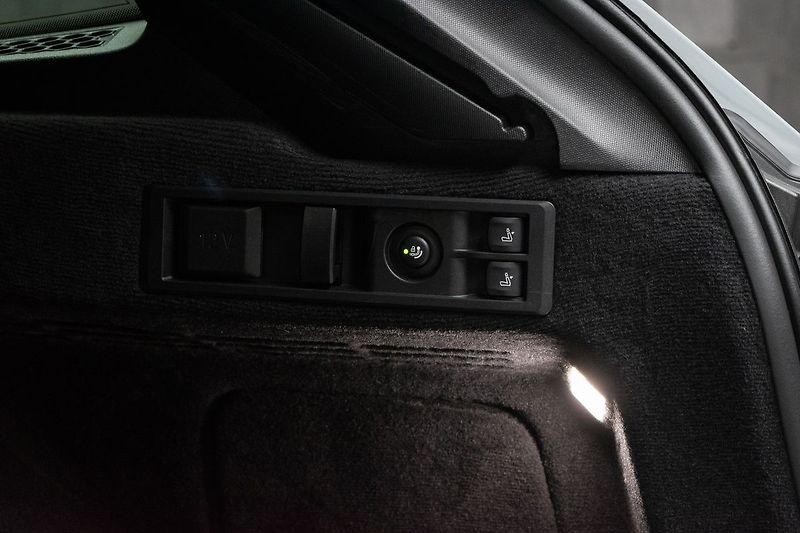 BMW Řada 3 320d xD ///M*TAŽNÉ*ZÁRUKA 2/28 - fotka 46 z 49