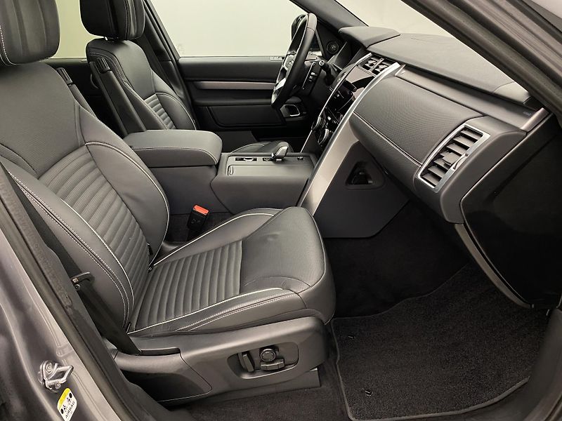 Land Rover Discovery D250 DYNAMIC SE AWD AUT - fotka 21 z 51