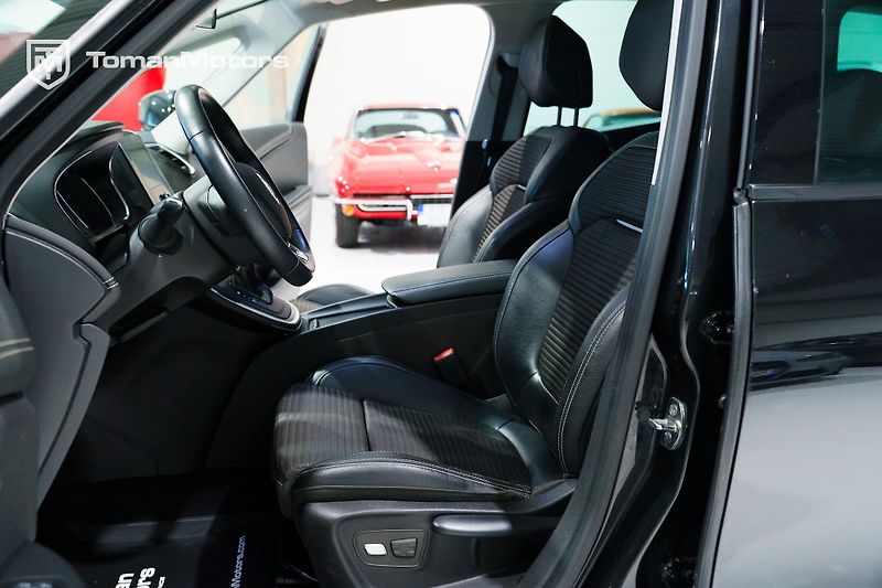 Renault Scénic (2019) - fotka 19 z 21