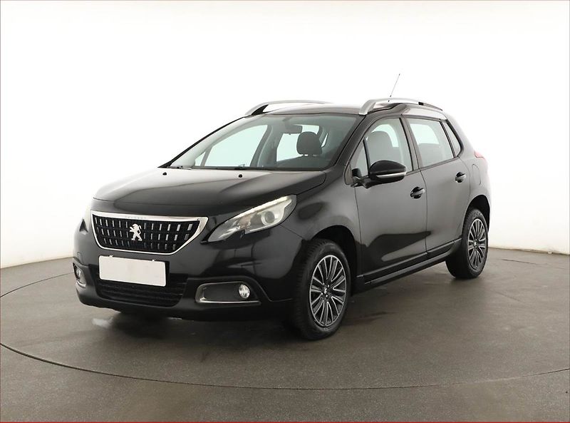 Peugeot 2008 (2017) 1.2 PureTech, Automat - fotka 2 z 16