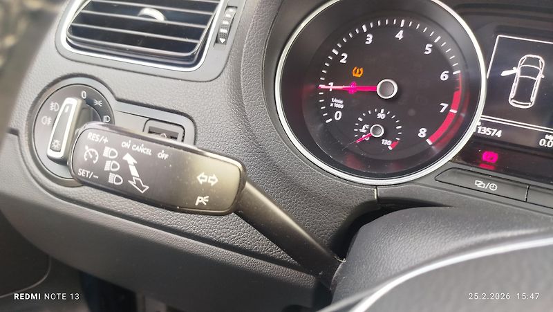 Volkswagen Polo (2017) 1.0 tsi - fotka 13 z 15