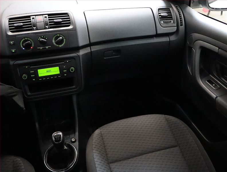 Škoda Fabia (2014) Ambition 1.6 TDI - fotka 8 z 17