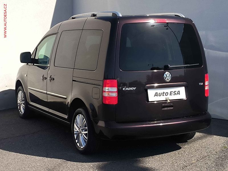 Volkswagen Caddy (2014) 1.6TDi, ČR, autoAC - fotka 6 z 15