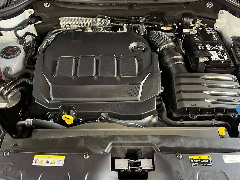 Škoda Karoq (2024) 2.0 TDI 110kW Sportline 4x4 DS - fotka 16 z 20