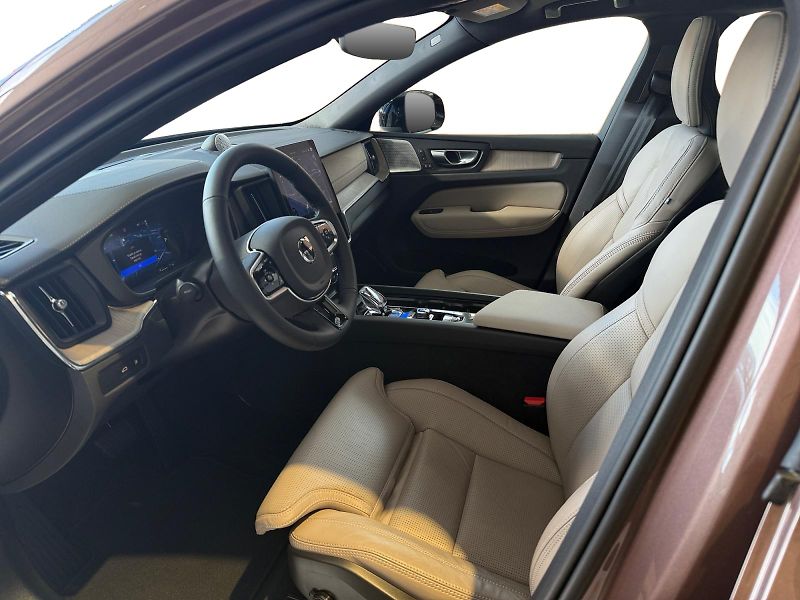 Volvo XC60 (2026) T6 AWD XLR ULTRA DARK Execut. - fotka 20 z 21