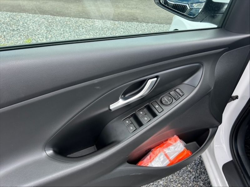 Hyundai i30 1,5 T-GDI Smart - fotka 11 z 11