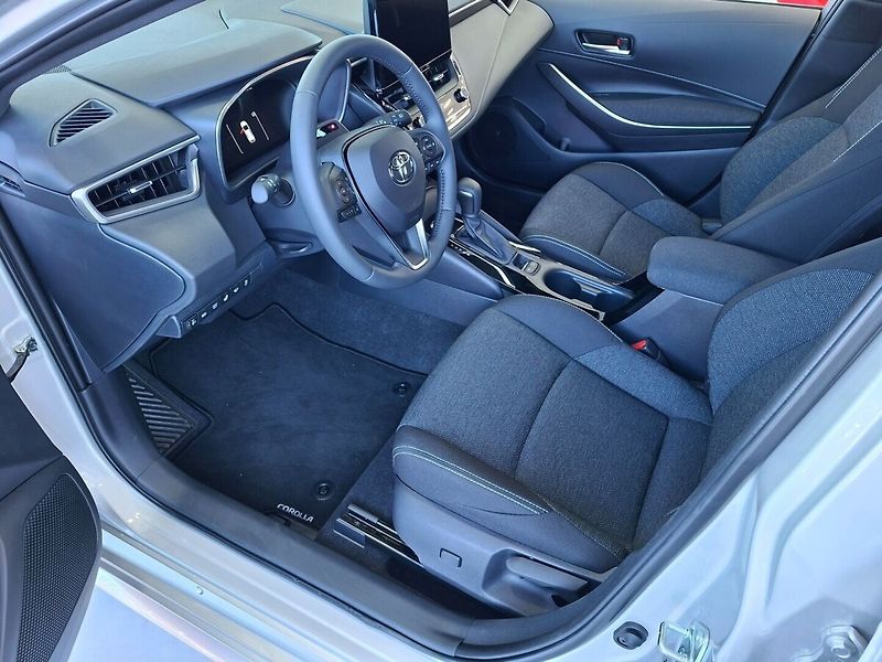 Toyota Corolla 1.8 Comfort - fotka 14 z 16
