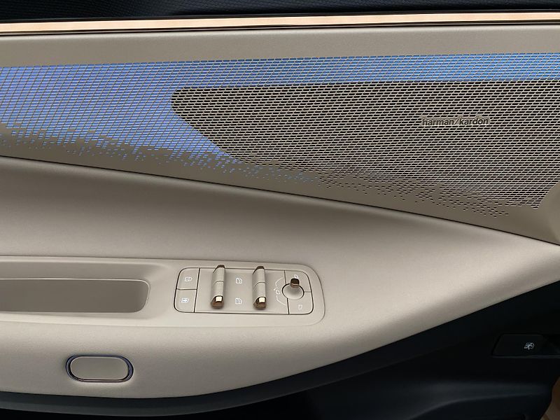 Lynk & Co 08 (2026) MORE PHEV - fotka 35 z 72