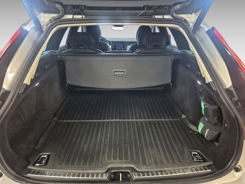 Volvo V90 B4 AWD Plus NezTop Paměť Kůže - fotka 10 z 10