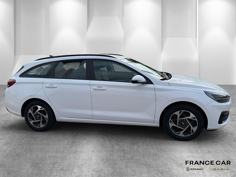 Hyundai i30 (2024) 1,0 T-GDi 74 kW SMART - fotka 4 z 23
