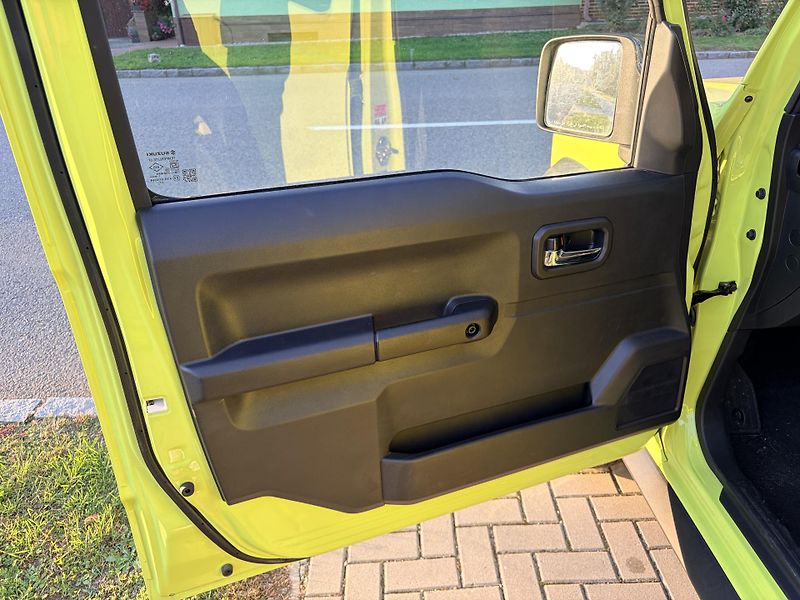 Suzuki Jimny 1,5 VVT AllGrip Long - fotka 9 z 33