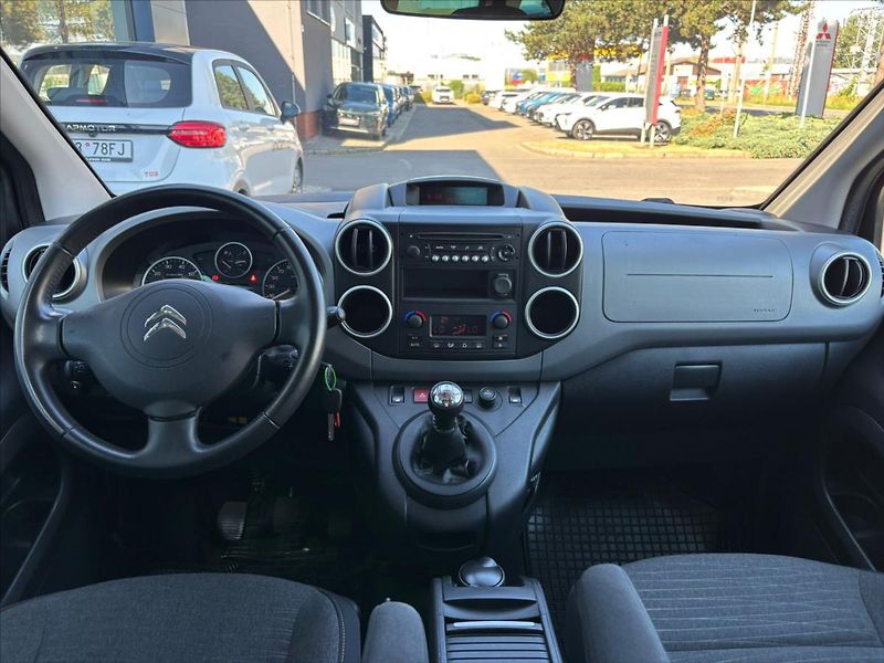 Citroën Berlingo 1,6 BlueHDI  ČR, 1.maj. - fotka 14 z 25
