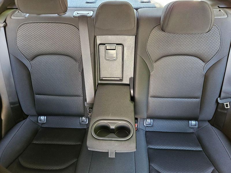 Hyundai i30 1,4 T-GDi 103kW, Style, 1.maj. - fotka 28 z 36