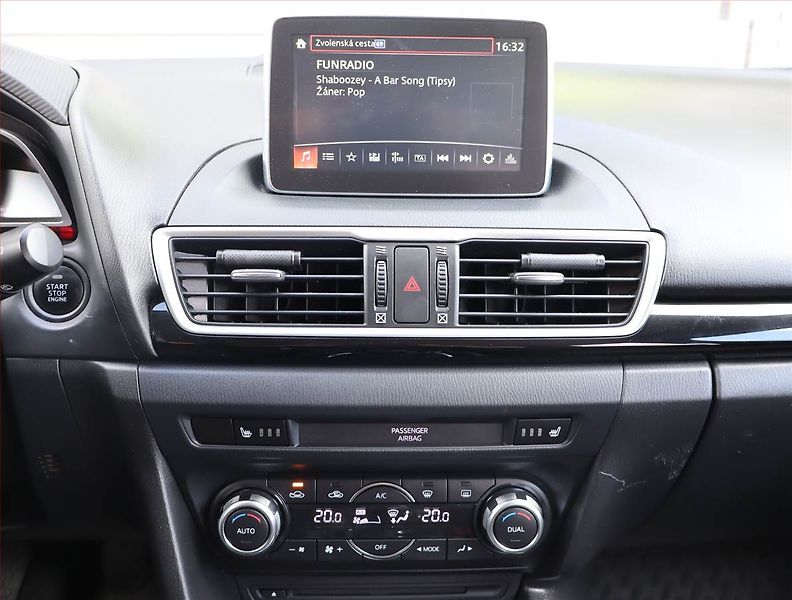 Mazda 3 (2014) Kenko 2.0 Skyactiv-G, Navi - fotka 12 z 17