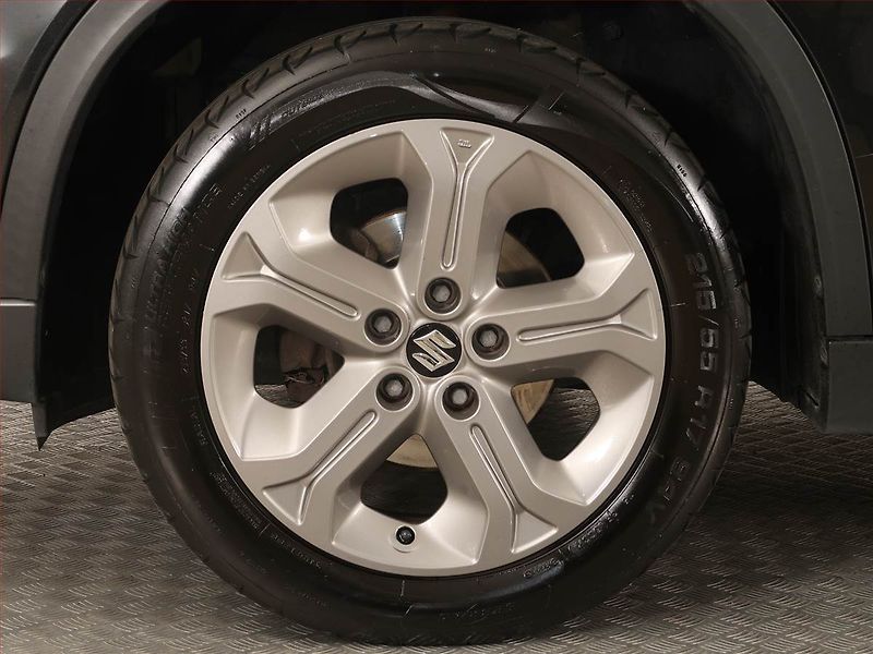 Suzuki Vitara (2017) 1.6 VVT, 4X4, Serv.kniha - fotka 14 z 16