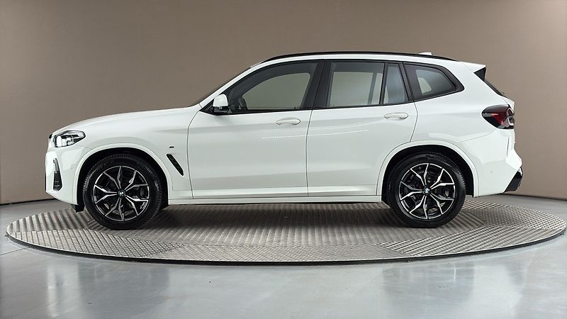 BMW X3 20d AUT xDrive M-sport - fotka 4 z 26