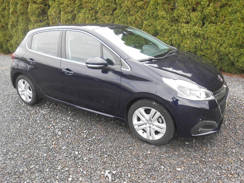 Peugeot 208 NAVI, CHROM, LED, 87TKm - fotka 9 z 37
