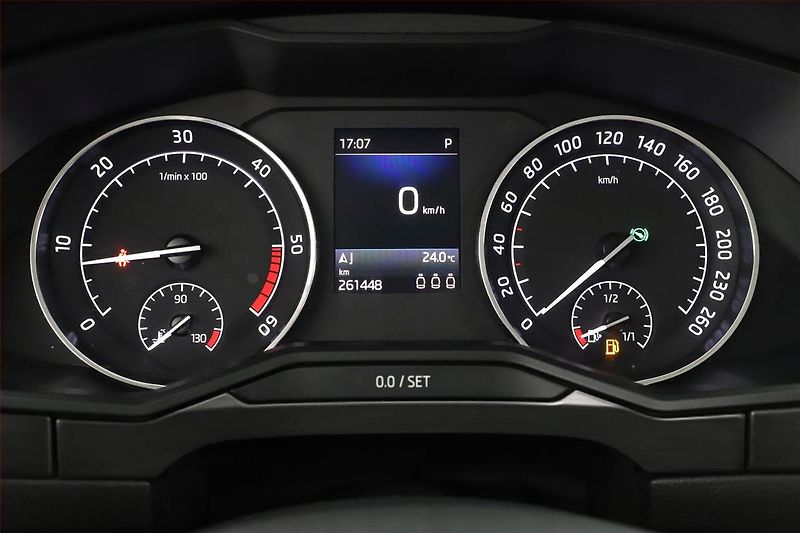 Škoda Superb (2019) 2.0 TDI, Automat, Kůže, Navi - fotka 8 z 20