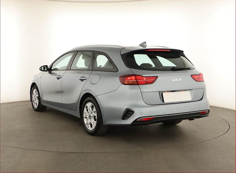 Kia Ceed (2023) Spin 1.0 T-GDI, SPIN, DPH - fotka 4 z 13