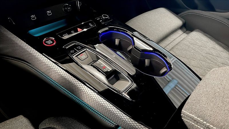 Audi A5 e-hybrid q S-Line Tech+ B&O - fotka 12 z 18