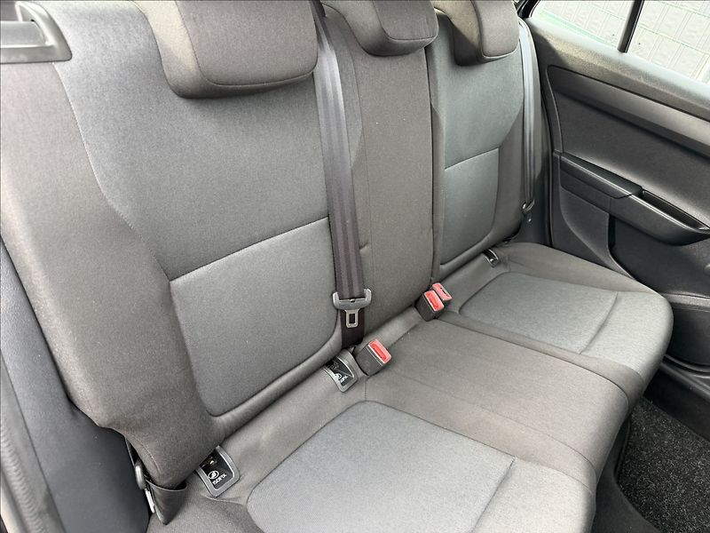 Škoda Fabia III 1.0 TSI Active - fotka 14 z 16