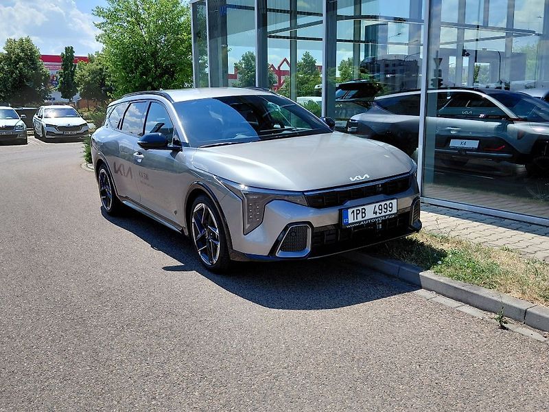 Kia K4 GT-LINE 1,6 T-GDi GPF 7DCT 132 - fotka 10 z 12
