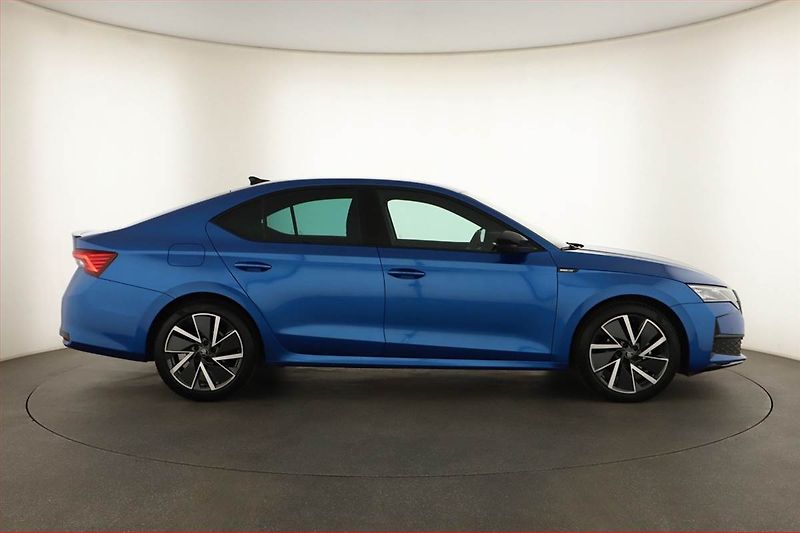 Škoda Octavia (2025) 1.5 eTSI mHEV, SPORTLINE - fotka 6 z 15