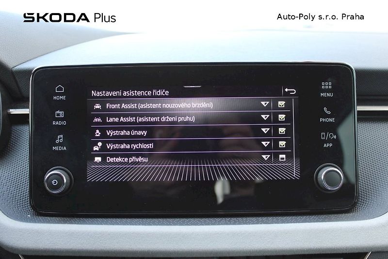 Škoda Scala (2024) 1,0 TSI 85 kW Selection - fotka 18 z 25