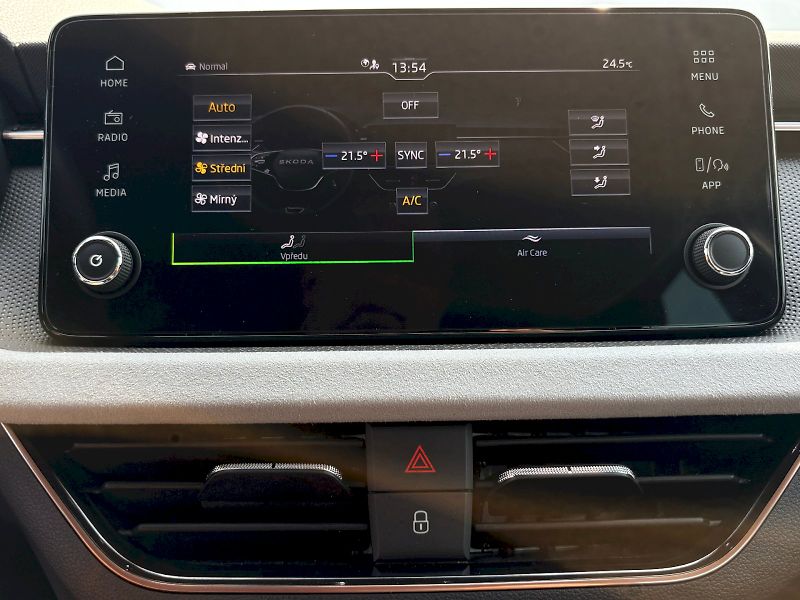 Škoda Scala (2025) DSG 1.0 TSI / 85 kW / TOP SELE - fotka 11 z 31