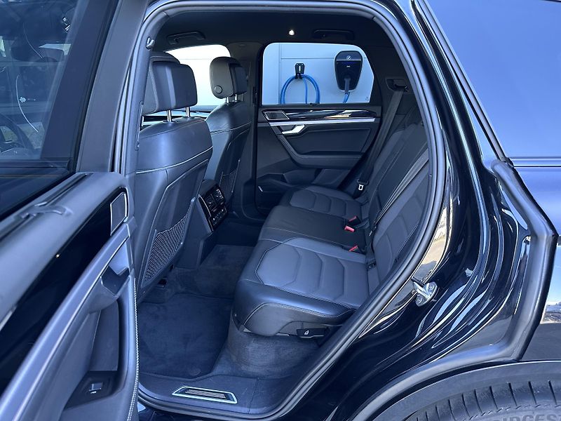 Volkswagen Touareg 3.0TDI R-LINE 4M, TAŽNÉ, VZDUC - fotka 8 z 31