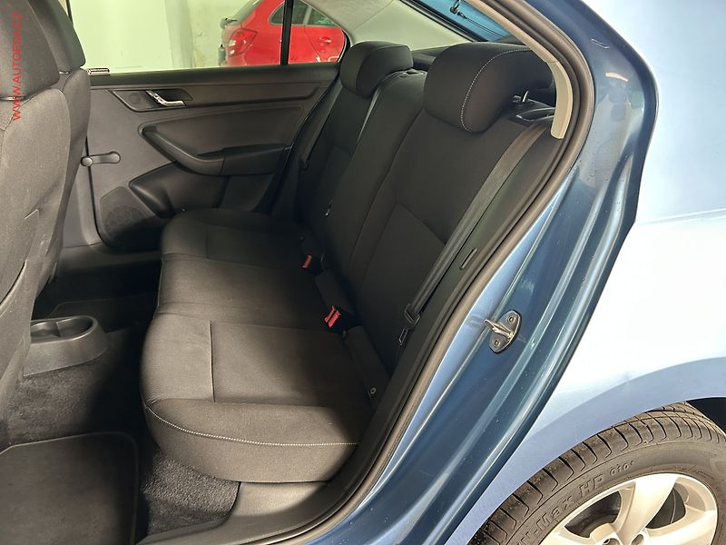 Škoda Rapid (2013) 1.2 TSi, ČR, Klima - fotka 10 z 16