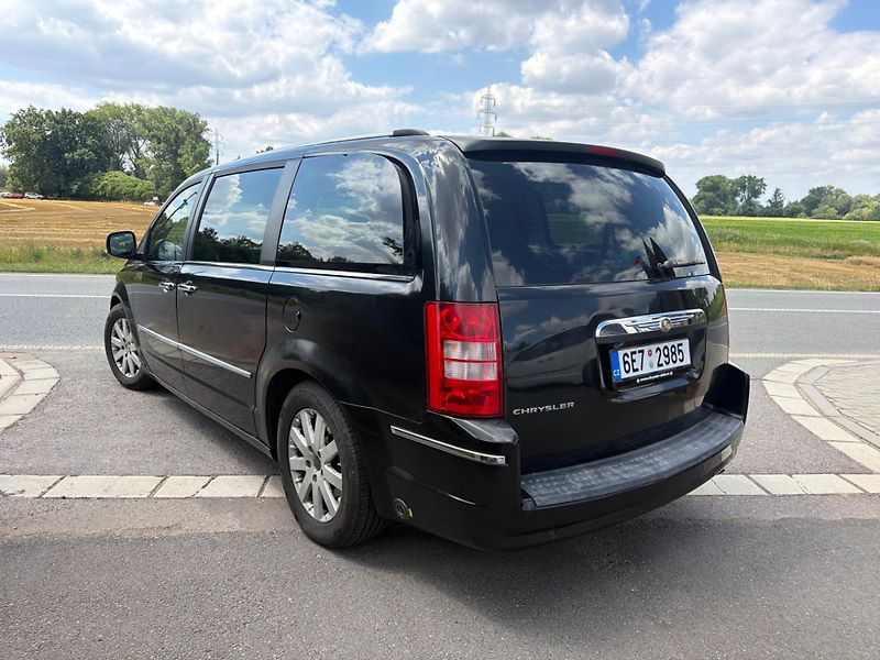 Chrysler Grand Voyager (2008)  3.8 RT LPG, Kůže EU 2008 - fotka 3 z 20