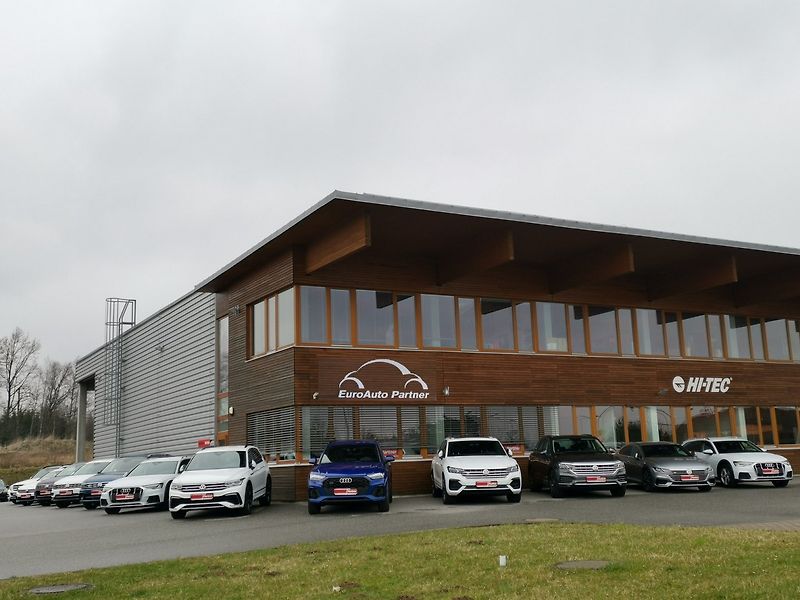 Lexus RX 450h (2017) AWD Luxury ČR TOP STAV - fotka 8 z 50