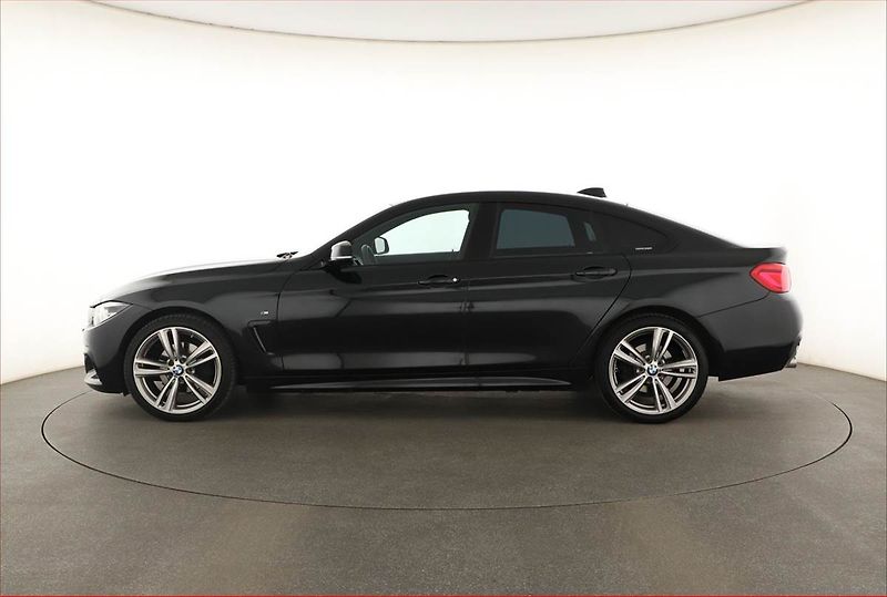 BMW Řada 4 (2017) 420d xDrive - fotka 3 z 20
