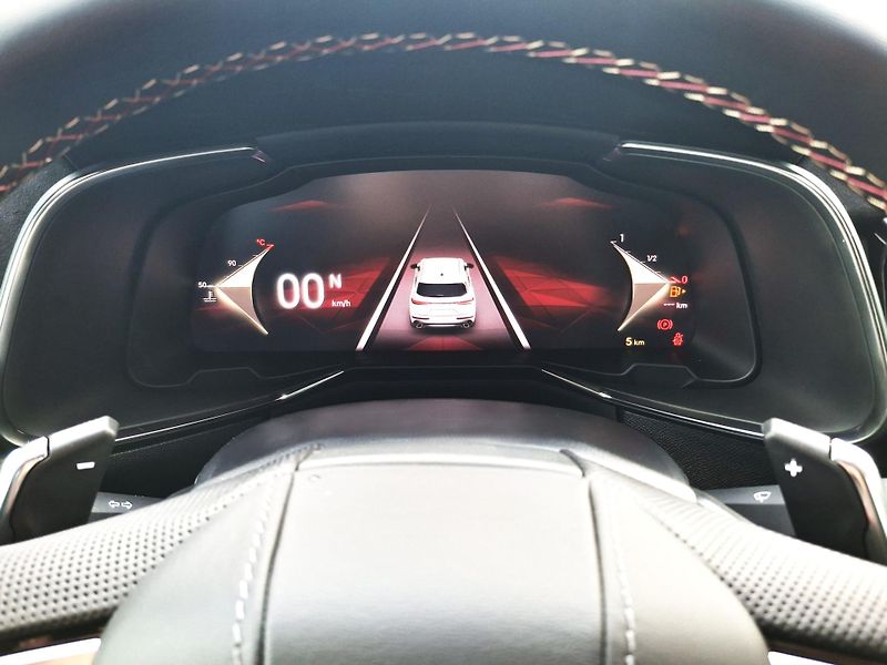 DS Automobiles DS7 (2026) PERFORMANCE LINE 1.5 BlueHDi - fotka 13 z 26