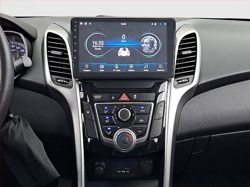 Hyundai i30 (2014) 1.6 MPI, Tempomat - fotka 12 z 16
