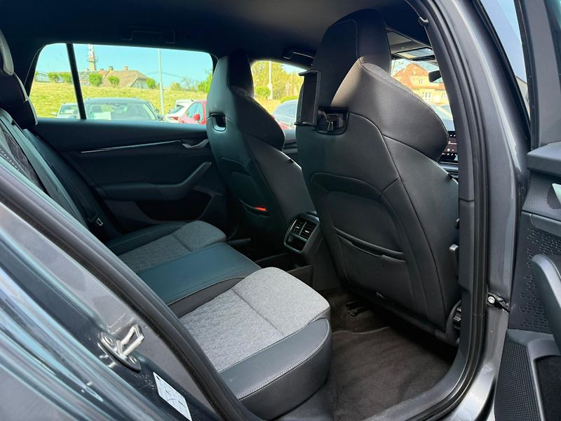 Škoda Octavia Sportline 2.0 TDI 110kw DSG Co - fotka 22 z 26